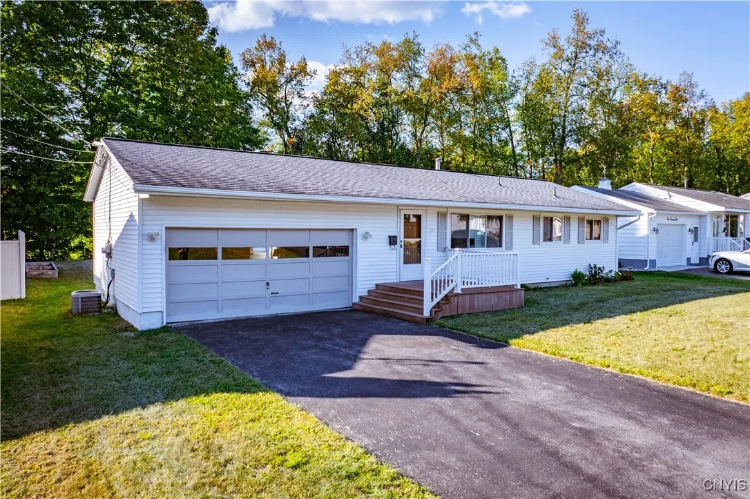423 Brody Drive, Utica, New York 13502, Utica, New York 13502, 3 Bedrooms Bedrooms, 6 Rooms Rooms,1 BathroomBathrooms,Residential,For Sale,423 Brody Drive, Utica, New York 13502,0,S1637832