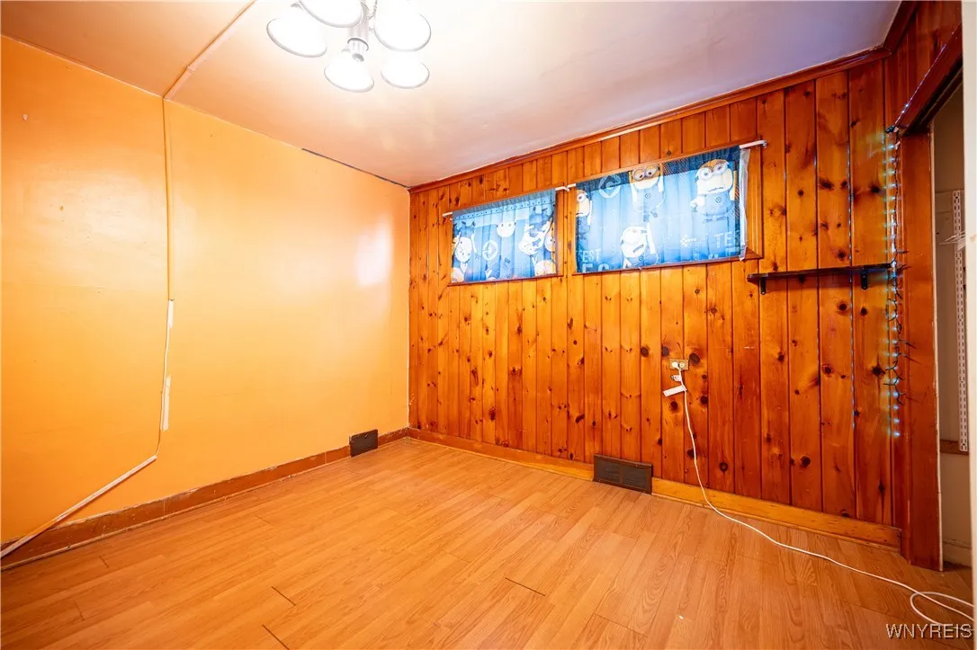17 Fisher Street, Buffalo, New York 14211, Buffalo, New York 14211, 3 Bedrooms Bedrooms, ,2 BathroomsBathrooms,Residential,For Sale,17 Fisher Street, Buffalo, New York 14211,0,B1637248