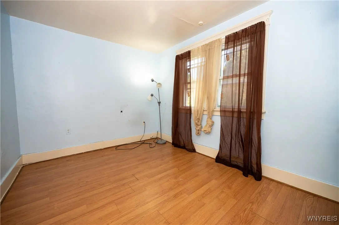 17 Fisher Street, Buffalo, New York 14211, Buffalo, New York 14211, 3 Bedrooms Bedrooms, ,2 BathroomsBathrooms,Residential,For Sale,17 Fisher Street, Buffalo, New York 14211,0,B1637248
