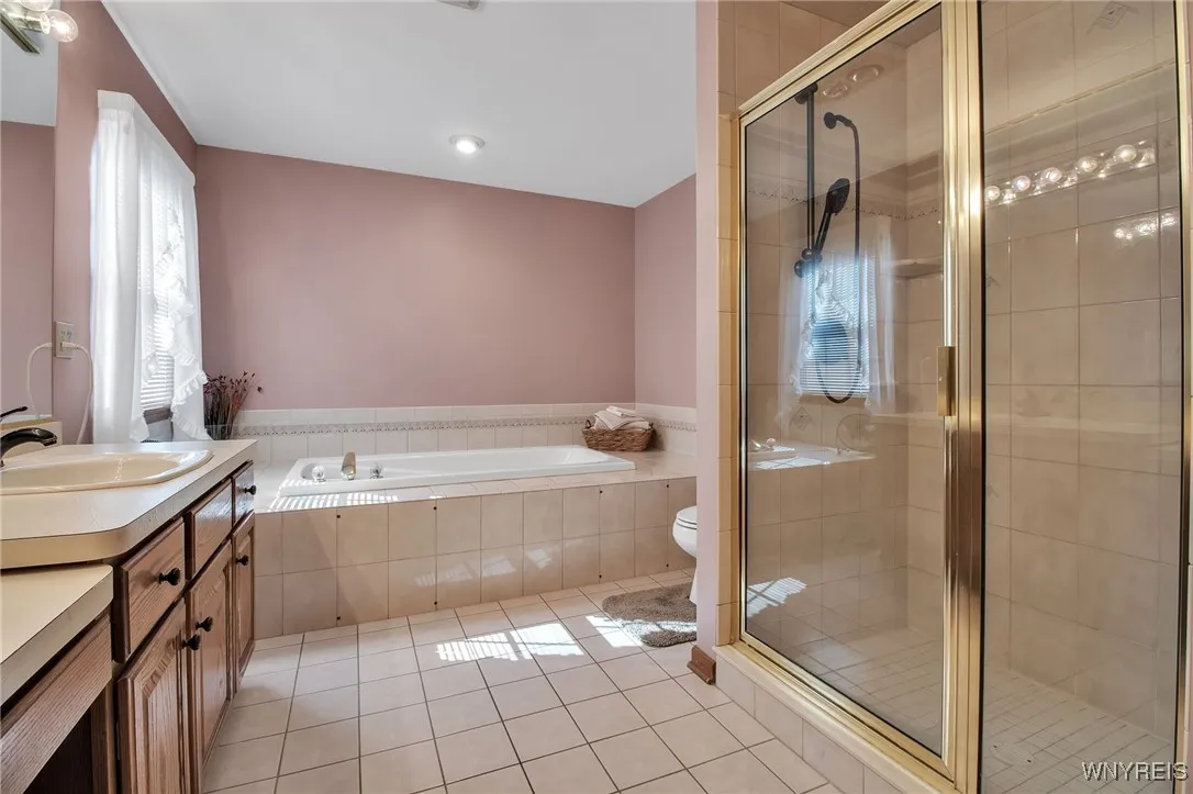 5072 Eastbrooke Place, Amherst, New York 14221, Clarence, New York 14221, 4 Bedrooms Bedrooms, 7 Rooms Rooms,2 BathroomsBathrooms,Residential,For Sale,5072 Eastbrooke Place, Amherst, New York 14221,0,B1638683