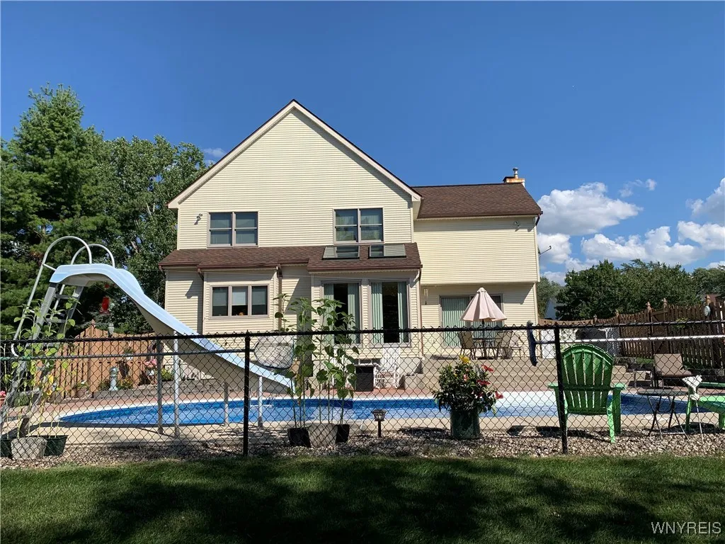 5072 Eastbrooke Place, Amherst, New York 14221, Clarence, New York 14221, 4 Bedrooms Bedrooms, 7 Rooms Rooms,2 BathroomsBathrooms,Residential,For Sale,5072 Eastbrooke Place, Amherst, New York 14221,0,B1638683