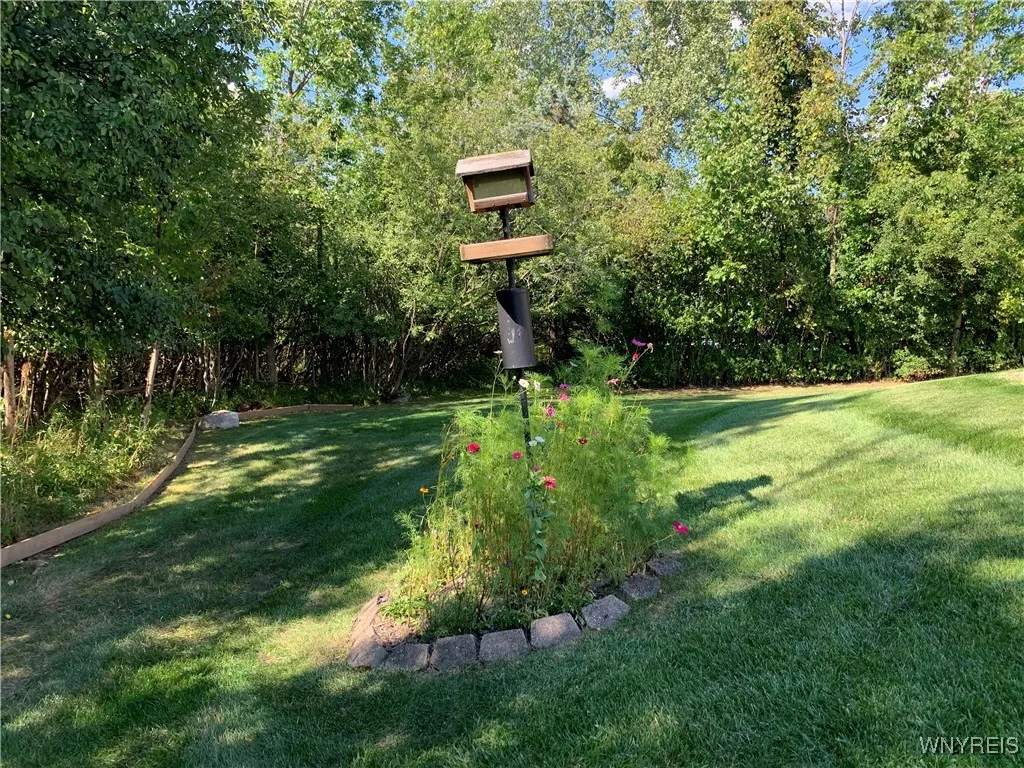 5072 Eastbrooke Place, Amherst, New York 14221, Clarence, New York 14221, 4 Bedrooms Bedrooms, 7 Rooms Rooms,2 BathroomsBathrooms,Residential,For Sale,5072 Eastbrooke Place, Amherst, New York 14221,0,B1638683