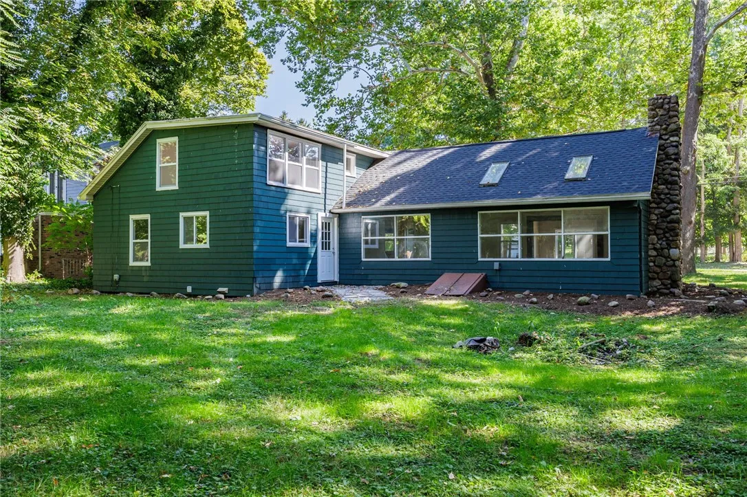 1671 Creek Street, Penfield, New York 14625, Penfield, New York 14625, 3 Bedrooms Bedrooms, 6 Rooms Rooms,1 BathroomBathrooms,Residential,For Sale,1671 Creek Street, Penfield, New York 14625,0,R1638566