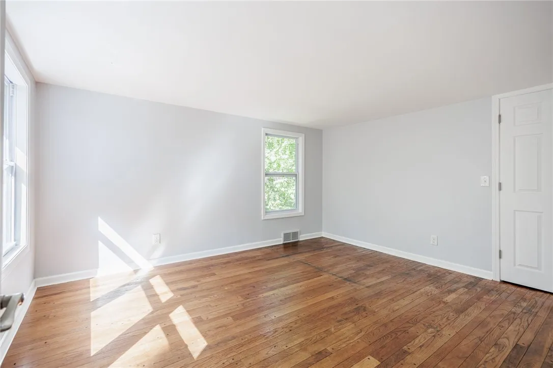 1671 Creek Street, Penfield, New York 14625, Penfield, New York 14625, 3 Bedrooms Bedrooms, 6 Rooms Rooms,1 BathroomBathrooms,Residential,For Sale,1671 Creek Street, Penfield, New York 14625,0,R1638566
