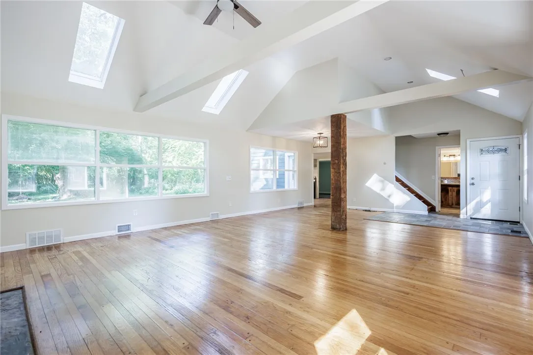 1671 Creek Street, Penfield, New York 14625, Penfield, New York 14625, 3 Bedrooms Bedrooms, 6 Rooms Rooms,1 BathroomBathrooms,Residential,For Sale,1671 Creek Street, Penfield, New York 14625,0,R1638566