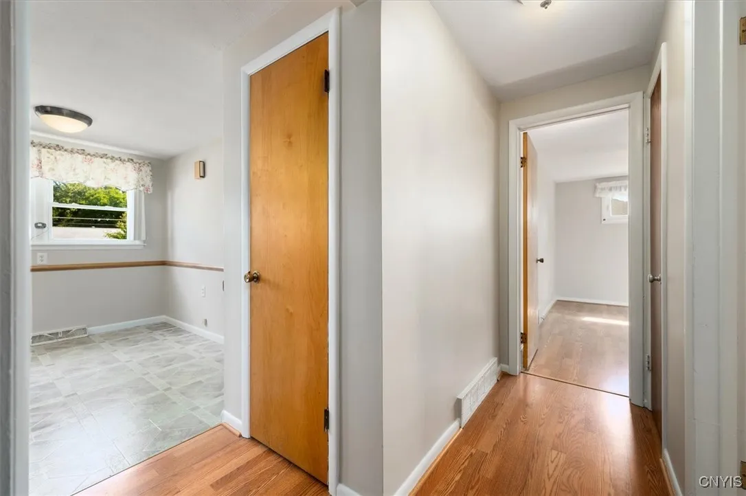16 Bellewood Circle, Cicero, New York 13212, Cicero, New York 13212, 4 Bedrooms Bedrooms, 7 Rooms Rooms,1 BathroomBathrooms,Residential,For Sale,16 Bellewood Circle, Cicero, New York 13212,0,S1636818