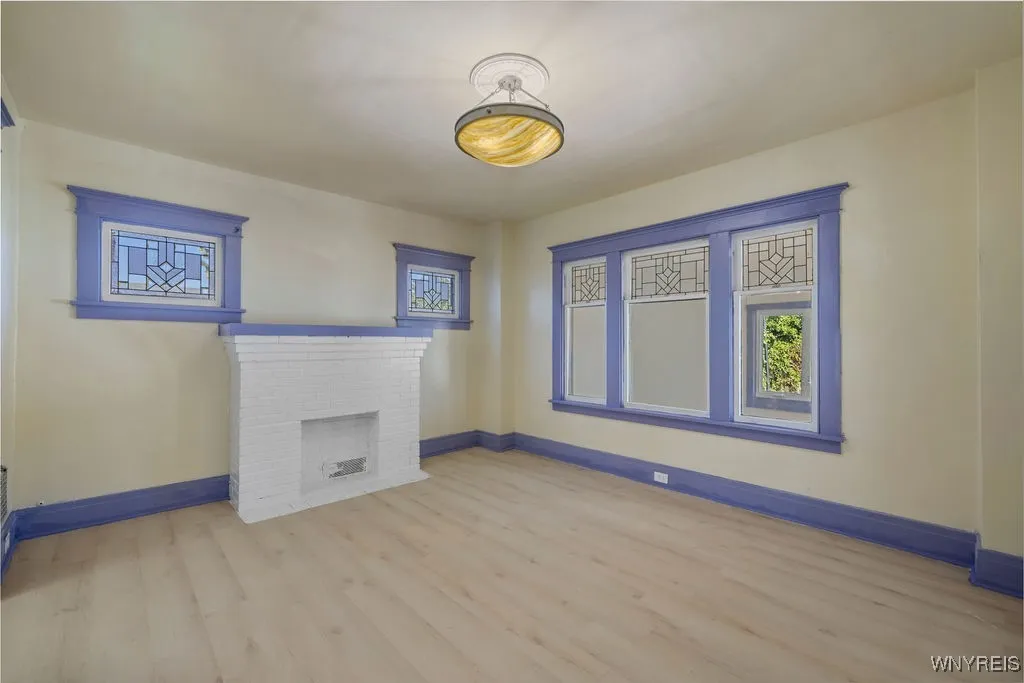 239 Florida Street, Buffalo, New York 14208, Buffalo, New York 14208, 6 Bedrooms Bedrooms, ,2 BathroomsBathrooms,Residential,For Sale,239 Florida Street, Buffalo, New York 14208,0,B1638834