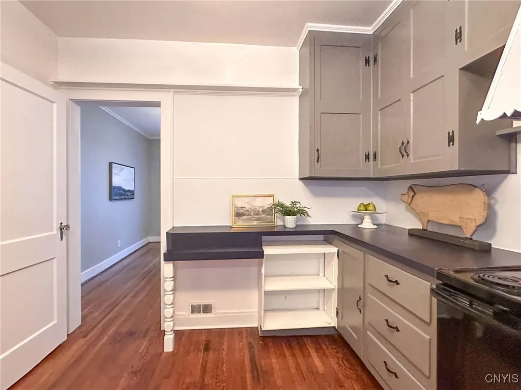 11 Brookline Drive, Utica, New York 13501, Utica, New York 13501, 3 Bedrooms Bedrooms, 9 Rooms Rooms,2 BathroomsBathrooms,Residential,For Sale,11 Brookline Drive, Utica, New York 13501,0,S1638805