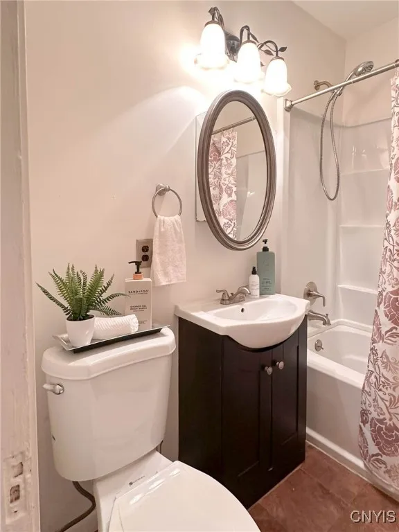 11 Brookline Drive, Utica, New York 13501, Utica, New York 13501, 3 Bedrooms Bedrooms, 9 Rooms Rooms,2 BathroomsBathrooms,Residential,For Sale,11 Brookline Drive, Utica, New York 13501,0,S1638805