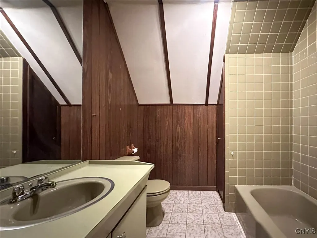 11 Brookline Drive, Utica, New York 13501, Utica, New York 13501, 3 Bedrooms Bedrooms, 9 Rooms Rooms,2 BathroomsBathrooms,Residential,For Sale,11 Brookline Drive, Utica, New York 13501,0,S1638805