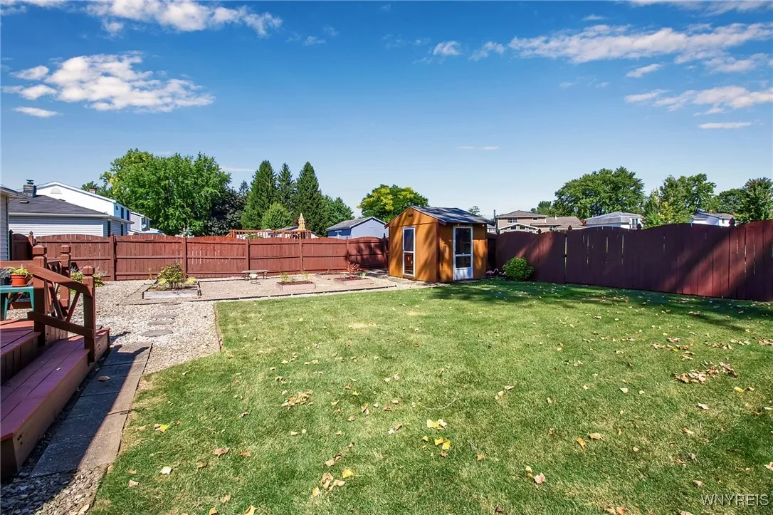 19 Wyndmoor Court, Cheektowaga, New York 14043, Cheektowaga, New York 14043, 3 Bedrooms Bedrooms, 9 Rooms Rooms,2 BathroomsBathrooms,Residential,For Sale,19 Wyndmoor Court, Cheektowaga, New York 14043,0,B1638790