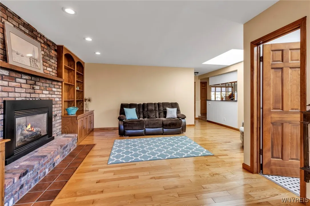 19 Wyndmoor Court, Cheektowaga, New York 14043, Cheektowaga, New York 14043, 3 Bedrooms Bedrooms, 9 Rooms Rooms,2 BathroomsBathrooms,Residential,For Sale,19 Wyndmoor Court, Cheektowaga, New York 14043,0,B1638790