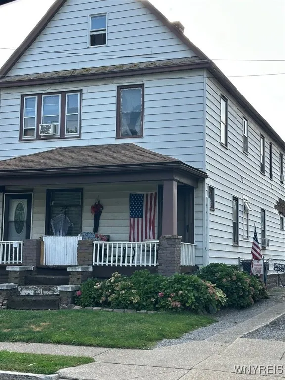 75 Wood Street, Lackawanna, New York 14218, Lackawanna, New York 14218, 6 Bedrooms Bedrooms, ,2 BathroomsBathrooms,Residential,For Sale,75 Wood Street, Lackawanna, New York 14218,0,B1638748