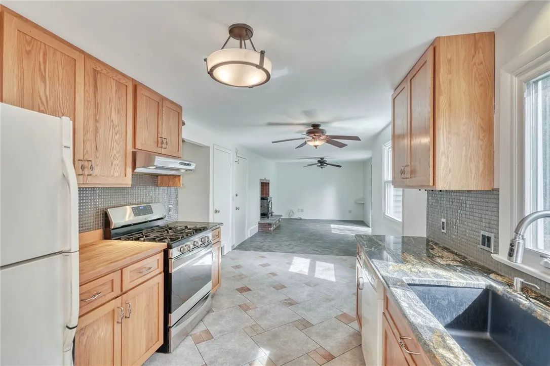 51 Beacon Hills Drive North, Penfield, New York 14, Penfield, New York 14526, 3 Bedrooms Bedrooms, 6 Rooms Rooms,1 BathroomBathrooms,Residential,For Sale,51 Beacon Hills Drive North, Penfield, New York 14,0,R1637897
