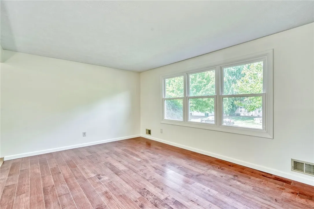 51 Beacon Hills Drive North, Penfield, New York 14, Penfield, New York 14526, 3 Bedrooms Bedrooms, 6 Rooms Rooms,1 BathroomBathrooms,Residential,For Sale,51 Beacon Hills Drive North, Penfield, New York 14,0,R1637897