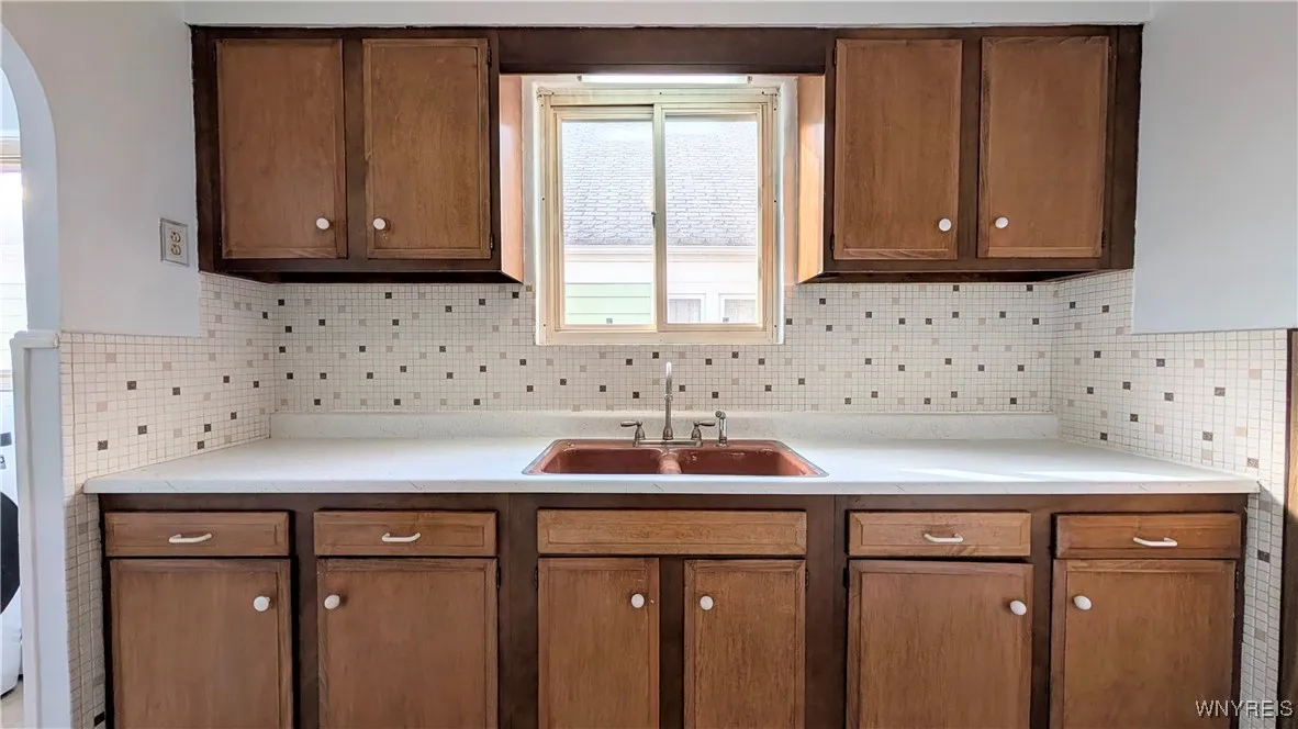 95 Rand Avenue, Buffalo, New York 14216, Buffalo, New York 14216, 3 Bedrooms Bedrooms, 7 Rooms Rooms,1 BathroomBathrooms,Residential Lease,For Rent,95 Rand Avenue, Buffalo, New York 14216,0,B1638524