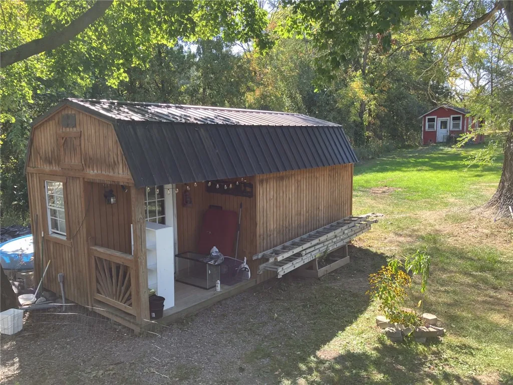 Shed