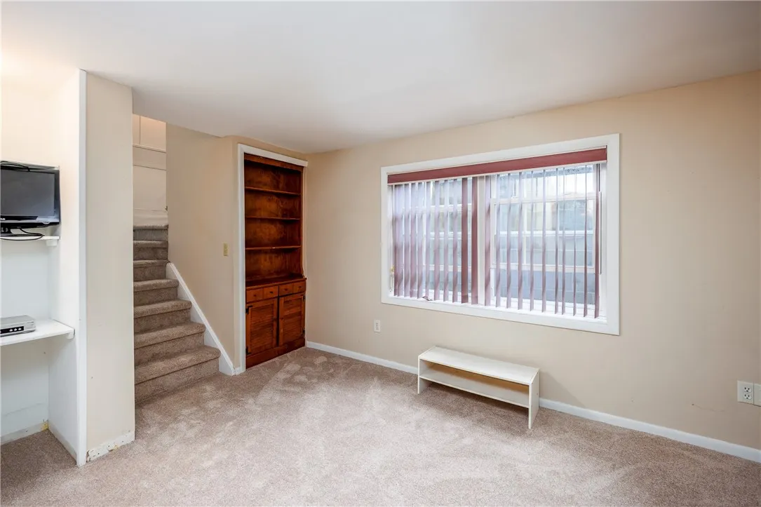 173 South Estate Drive, Webster, New York 14580, Webster, New York 14580, 2 Bedrooms Bedrooms, 5 Rooms Rooms,1 BathroomBathrooms,Residential,For Sale,173 South Estate Drive, Webster, New York 14580,0,R1635903