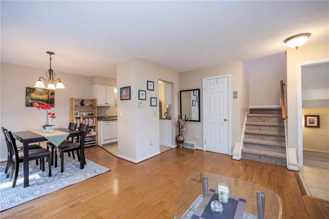 173 South Estate Drive, Webster, New York 14580, Webster, New York 14580, 2 Bedrooms Bedrooms, 5 Rooms Rooms,1 BathroomBathrooms,Residential,For Sale,173 South Estate Drive, Webster, New York 14580,0,R1635903