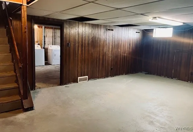 199 Fairgreen Drive Right, Amherst, New York 14228, Amherst, New York 14228, 3 Bedrooms Bedrooms, 5 Rooms Rooms,1 BathroomBathrooms,Residential Lease,For Rent,199 Fairgreen Drive Right, Amherst, New York 14228,0,B1638844