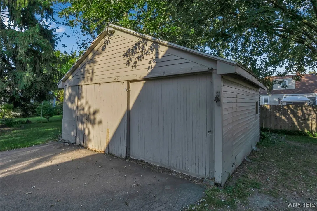 66 Salisbury Ave, Hamburg, New York 14219, Hamburg, New York 14219, 3 Bedrooms Bedrooms, 5 Rooms Rooms,2 BathroomsBathrooms,Residential,For Sale,66 Salisbury Ave, Hamburg, New York 14219,0,B1637918