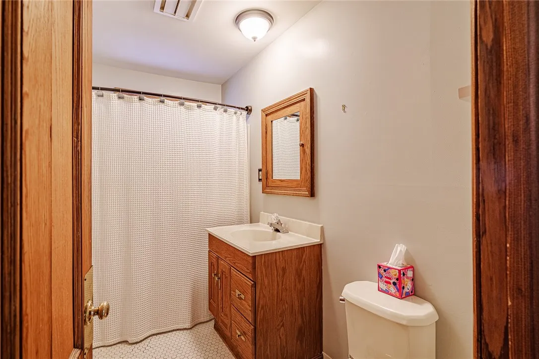 66 Harper Street, Rochester, New York 14607, Rochester, New York 14607, 5 Bedrooms Bedrooms, ,3 BathroomsBathrooms,Residential,For Sale,66 Harper Street, Rochester, New York 14607,0,R1638222