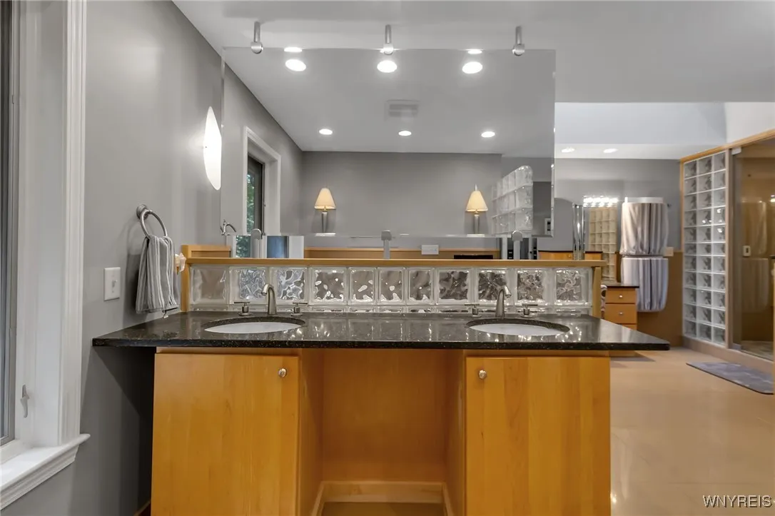 70 Muirfield Drive, Elma, New York 14052, Elma, New York 14052, 4 Bedrooms Bedrooms, 9 Rooms Rooms,3 BathroomsBathrooms,Residential,For Sale,70 Muirfield Drive, Elma, New York 14052,0,B1638464