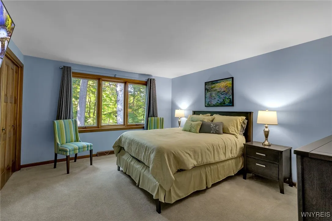 70 Muirfield Drive, Elma, New York 14052, Elma, New York 14052, 4 Bedrooms Bedrooms, 9 Rooms Rooms,3 BathroomsBathrooms,Residential,For Sale,70 Muirfield Drive, Elma, New York 14052,0,B1638464