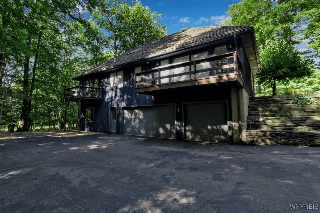 70 Muirfield Drive, Elma, New York 14052, Elma, New York 14052, 4 Bedrooms Bedrooms, 9 Rooms Rooms,3 BathroomsBathrooms,Residential,For Sale,70 Muirfield Drive, Elma, New York 14052,0,B1638464
