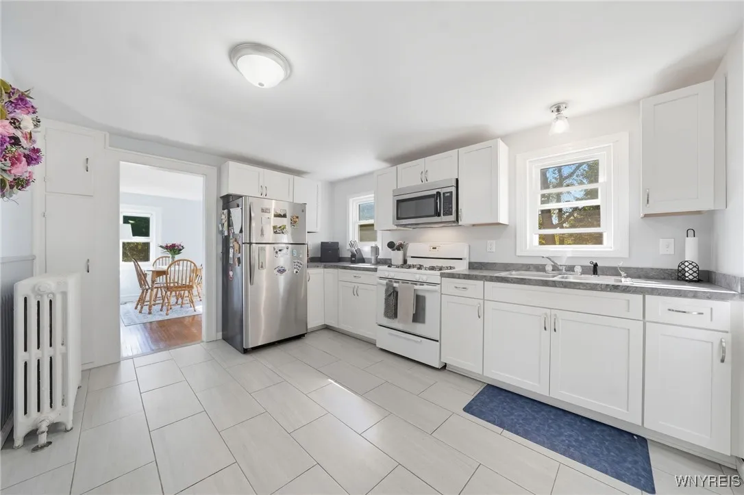 1499 Town Line Road, Alden, New York 14004, Alden, New York 14004, 5 Bedrooms Bedrooms, ,2 BathroomsBathrooms,Residential,For Sale,1499 Town Line Road, Alden, New York 14004,0,B1638766