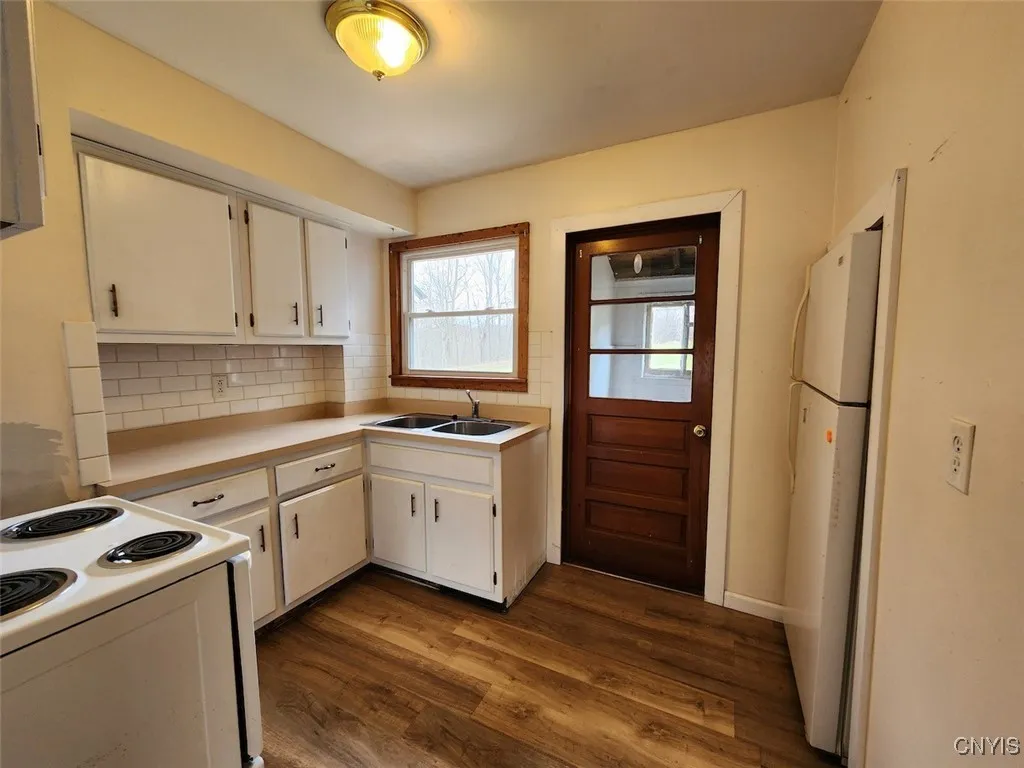 121 Cooper Street, Augusta, New York 13425, Augusta, New York 13425, 12 Bedrooms Bedrooms, ,4 BathroomsBathrooms,Residential,For Sale,121 Cooper Street, Augusta, New York 13425,0,S1638863