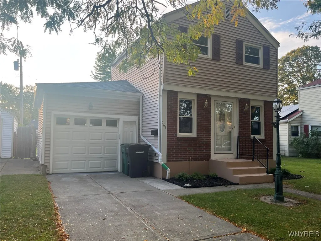 564 75th Street, Niagara Falls, New York 14304, Niagara Falls, New York 14304, 2 Bedrooms Bedrooms, 4 Rooms Rooms,1 BathroomBathrooms,Residential,Closed,564 75th Street, Niagara Falls, New York 14304,0,B1638864