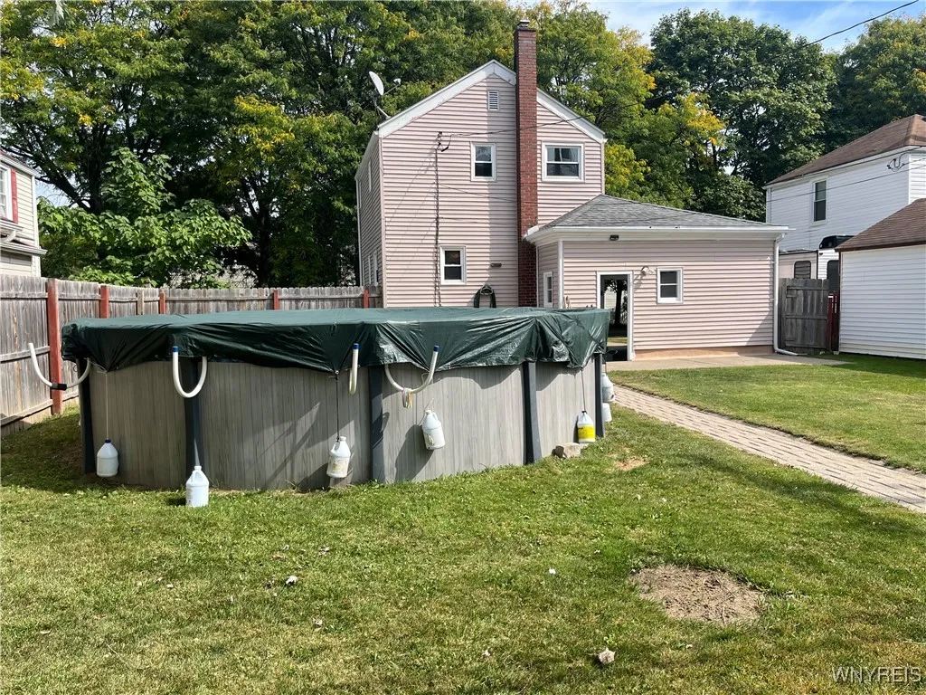 564 75th Street, Niagara Falls, New York 14304, Niagara Falls, New York 14304, 2 Bedrooms Bedrooms, 4 Rooms Rooms,1 BathroomBathrooms,Residential,For Sale,564 75th Street, Niagara Falls, New York 14304,0,B1638864