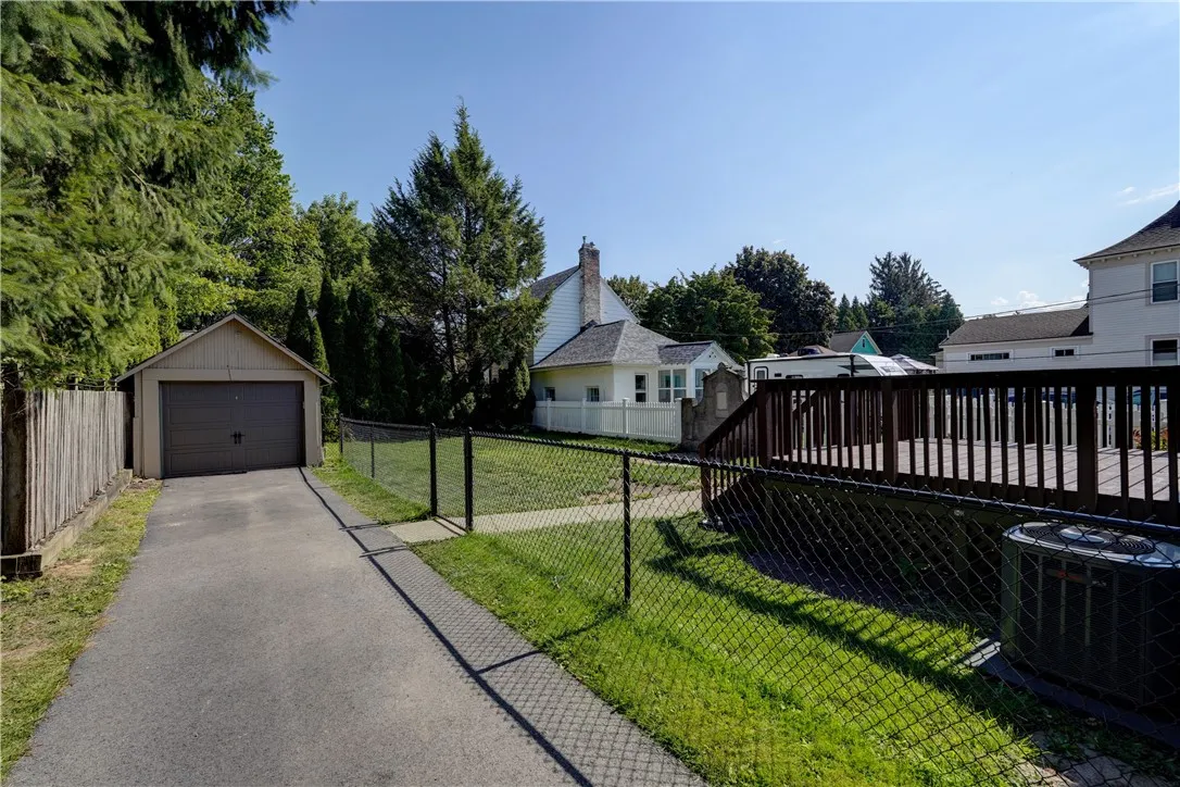 506 Madison Street, East Rochester, New York 14445, East Rochester, New York 14445, 3 Bedrooms Bedrooms, 6 Rooms Rooms,1 BathroomBathrooms,Residential Lease,For Rent,506 Madison Street, East Rochester, New York 14445,0,R1638073