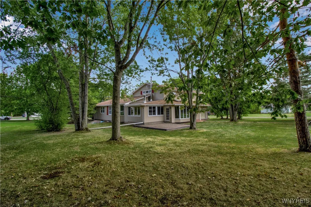 2522 Stony Point Road, Grand Island, New York 1407, Grand Island, New York 14072, 5 Bedrooms Bedrooms, 13 Rooms Rooms,3 BathroomsBathrooms,Residential,For Sale,2522 Stony Point Road, Grand Island, New York 1407,0,B1638199