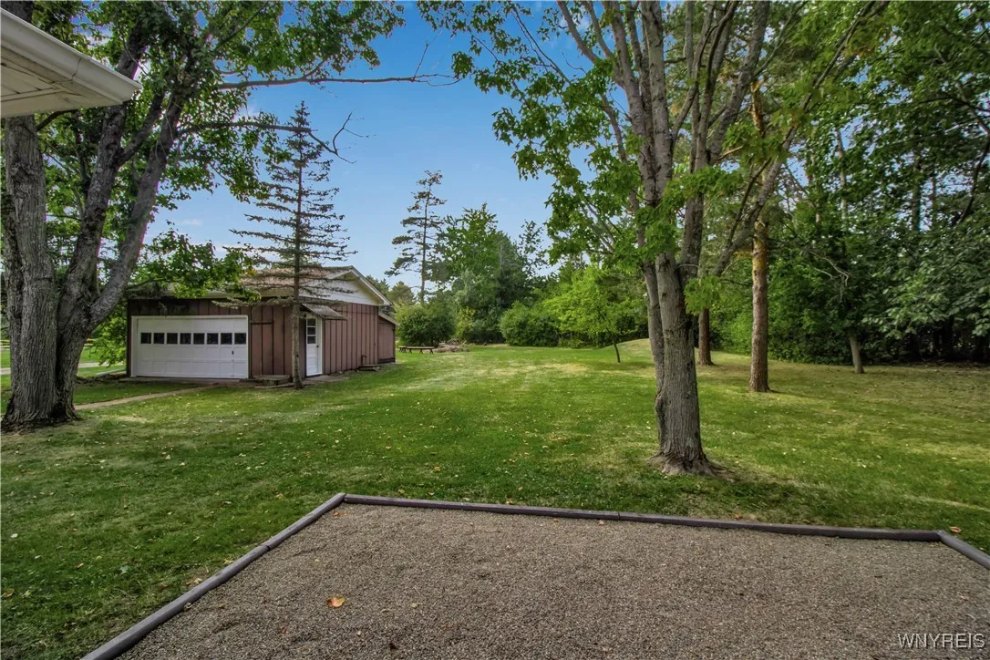 2522 Stony Point Road, Grand Island, New York 1407, Grand Island, New York 14072, 5 Bedrooms Bedrooms, 13 Rooms Rooms,3 BathroomsBathrooms,Residential,For Sale,2522 Stony Point Road, Grand Island, New York 1407,0,B1638199