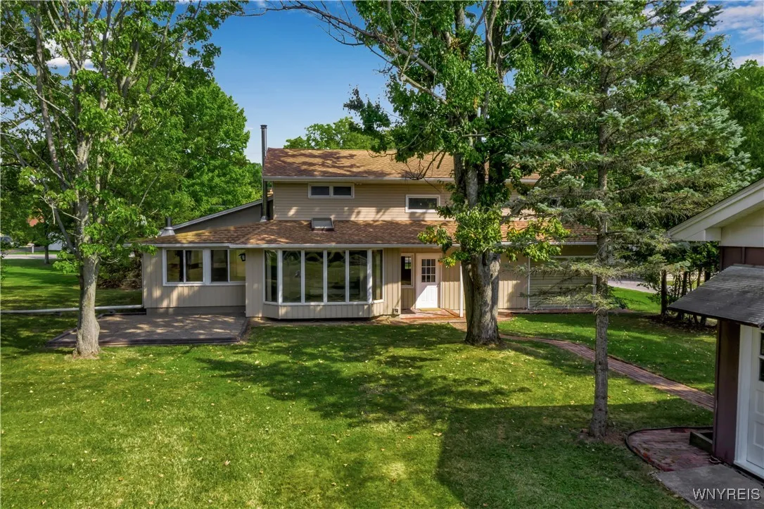 2522 Stony Point Road, Grand Island, New York 1407, Grand Island, New York 14072, 5 Bedrooms Bedrooms, 13 Rooms Rooms,3 BathroomsBathrooms,Residential,For Sale,2522 Stony Point Road, Grand Island, New York 1407,0,B1638199