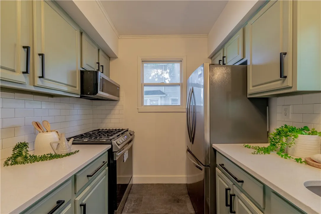 836 Seward Street, Rochester, New York 14611, Rochester, New York 14611, 4 Bedrooms Bedrooms, 7 Rooms Rooms,2 BathroomsBathrooms,Residential,For Sale,836 Seward Street, Rochester, New York 14611,0,R1638574