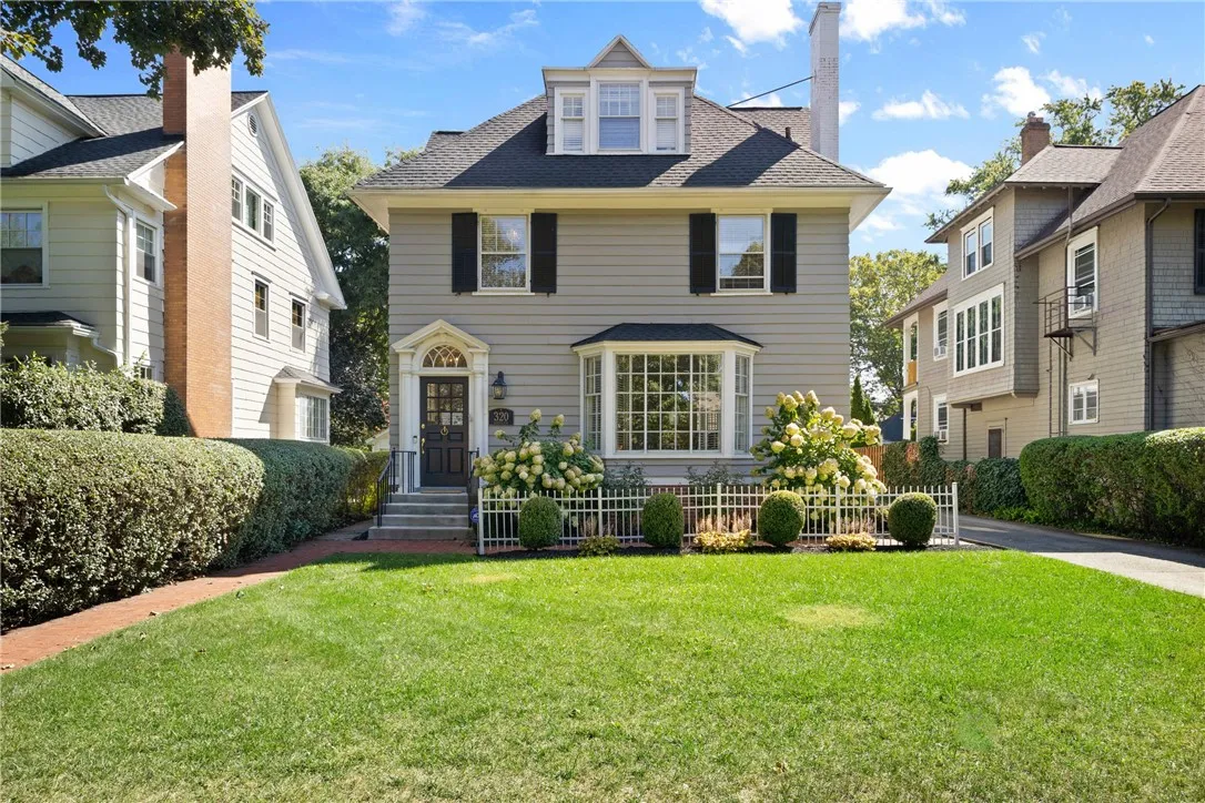320 Barrington Street, Rochester, New York 14607, Rochester, New York 14607, 4 Bedrooms Bedrooms, 12 Rooms Rooms,3 BathroomsBathrooms,Residential,For Sale,320 Barrington Street, Rochester, New York 14607,0,R1638870