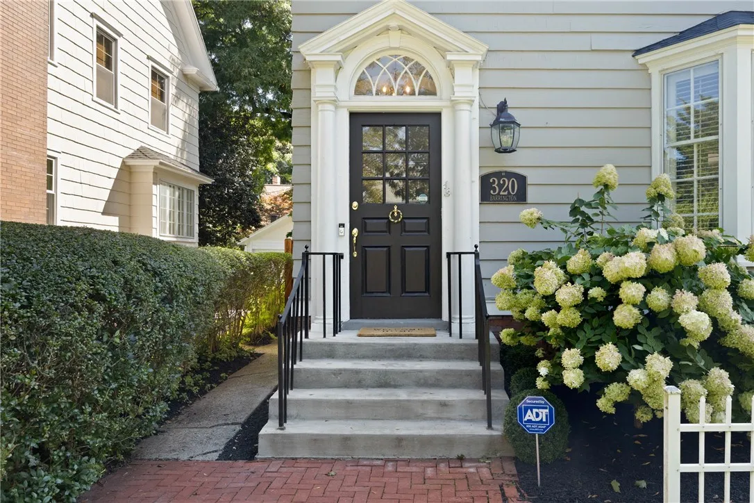 320 Barrington Street, Rochester, New York 14607, Rochester, New York 14607, 4 Bedrooms Bedrooms, 12 Rooms Rooms,3 BathroomsBathrooms,Residential,For Sale,320 Barrington Street, Rochester, New York 14607,0,R1638870
