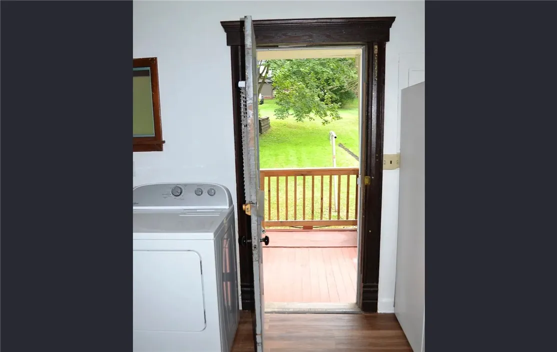 126 West 3rd Street, Corning City, New York 14830, Corning City, New York 14830, 3 Bedrooms Bedrooms, 6 Rooms Rooms,1 BathroomBathrooms,Residential Lease,For Rent,126 West 3rd Street, Corning City, New York 14830,0,R1638491