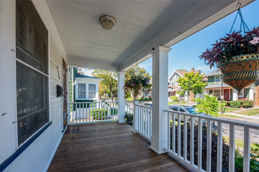 653 Melville Street, Rochester, New York 14609, Rochester, New York 14609, 3 Bedrooms Bedrooms, 6 Rooms Rooms,1 BathroomBathrooms,Residential,For Sale,653 Melville Street, Rochester, New York 14609,0,R1637975