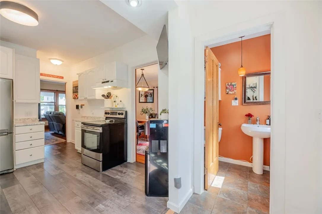 653 Melville Street, Rochester, New York 14609, Rochester, New York 14609, 3 Bedrooms Bedrooms, 6 Rooms Rooms,1 BathroomBathrooms,Residential,For Sale,653 Melville Street, Rochester, New York 14609,0,R1637975