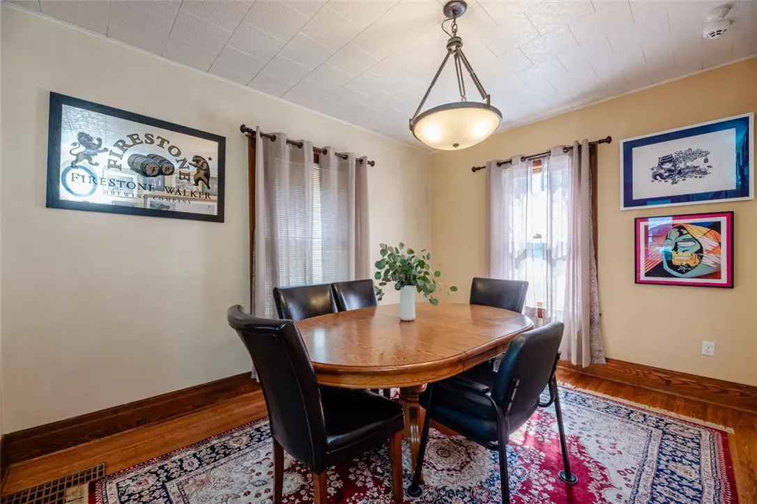 653 Melville Street, Rochester, New York 14609, Rochester, New York 14609, 3 Bedrooms Bedrooms, 6 Rooms Rooms,1 BathroomBathrooms,Residential,For Sale,653 Melville Street, Rochester, New York 14609,0,R1637975