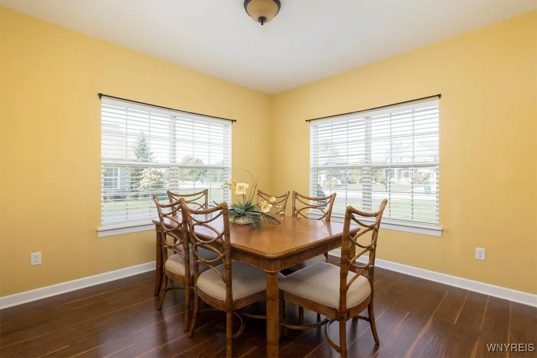 Flex space/ Dining room