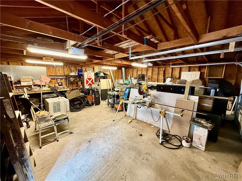 2 Car Detached Garage