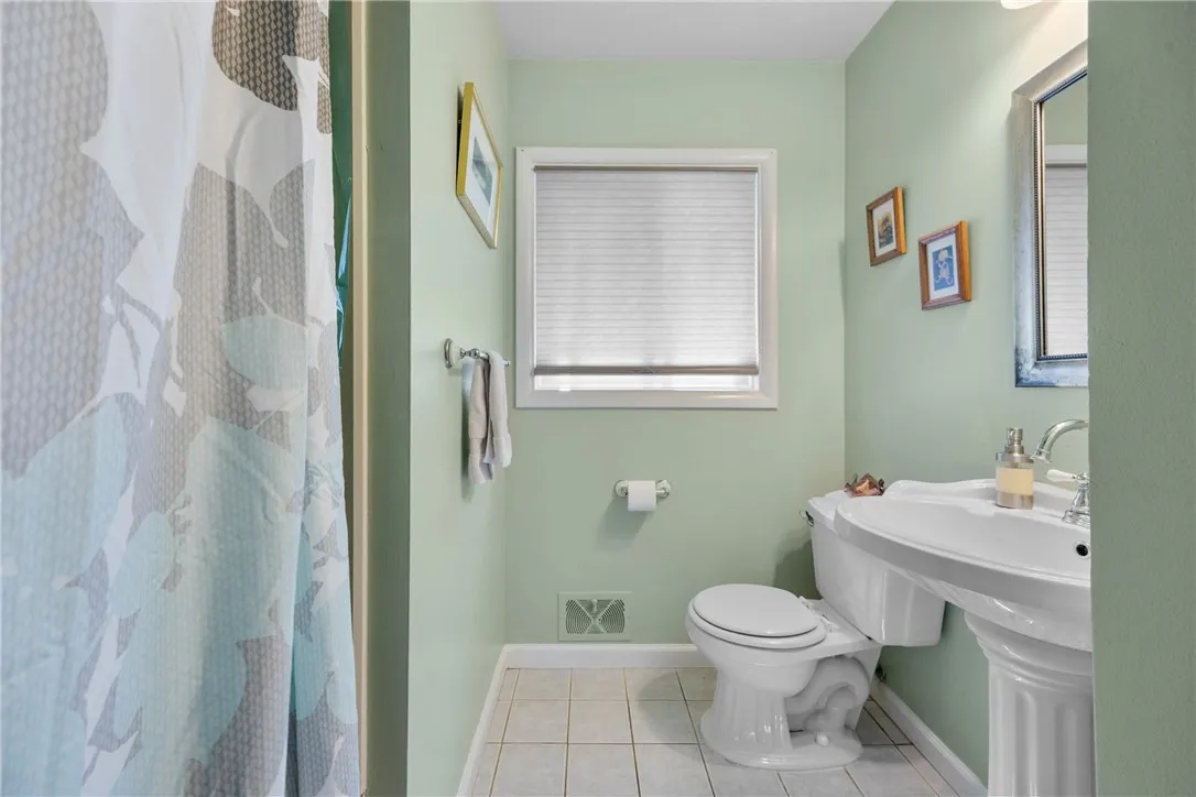 1168 Calkins Road, Henrietta, New York 14623, Henrietta, New York 14623, 3 Bedrooms Bedrooms, 8 Rooms Rooms,1 BathroomBathrooms,Residential,For Sale,1168 Calkins Road, Henrietta, New York 14623,0,R1638882
