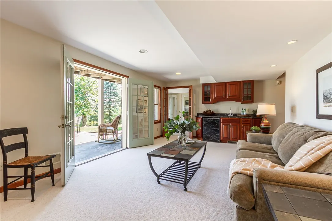 4093 Onnalinda Drive, Canandaigua Town, New York 1, Canandaigua Town, New York 14424, 5 Bedrooms Bedrooms, 13 Rooms Rooms,3 BathroomsBathrooms,Residential,For Sale,4093 Onnalinda Drive, Canandaigua Town, New York 1,0,R1638652