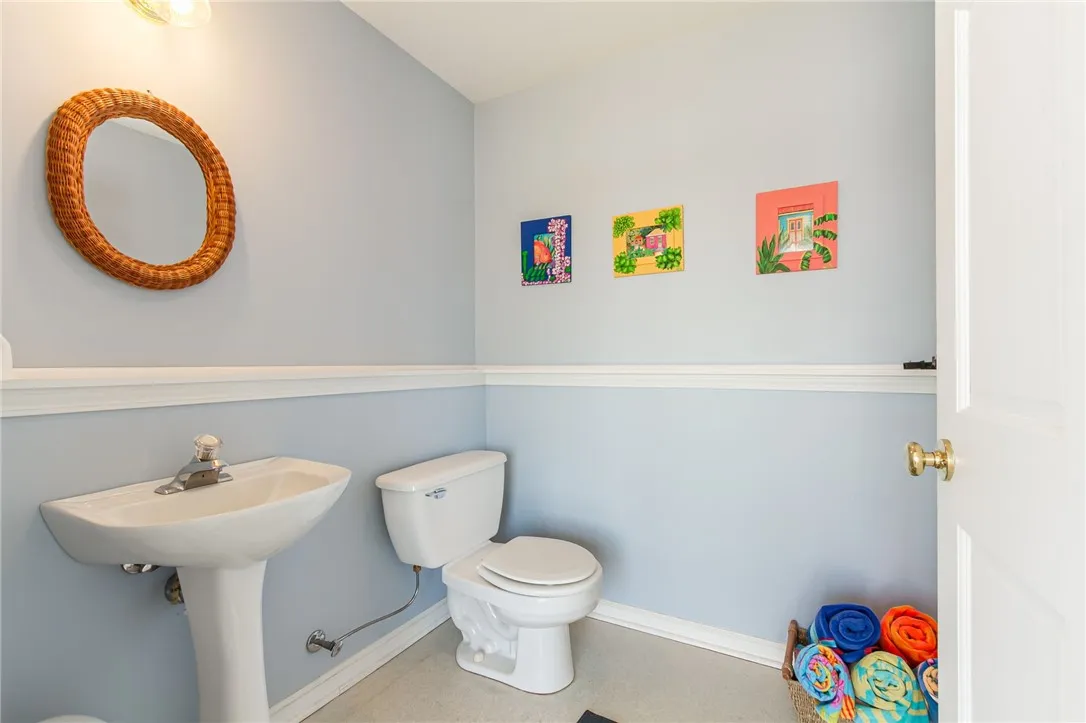 4093 Onnalinda Drive, Canandaigua Town, New York 1, Canandaigua Town, New York 14424, 5 Bedrooms Bedrooms, 13 Rooms Rooms,3 BathroomsBathrooms,Residential,For Sale,4093 Onnalinda Drive, Canandaigua Town, New York 1,0,R1638652