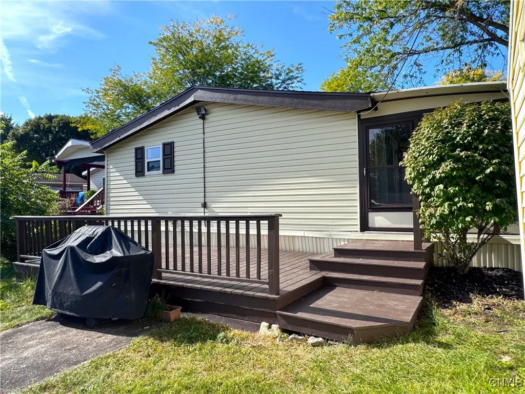 13 Northwood Circle, New Hartford, New York 13413, New Hartford, New York 13413, 3 Bedrooms Bedrooms, 7 Rooms Rooms,2 BathroomsBathrooms,Residential,For Sale,13 Northwood Circle, New Hartford, New York 13413,0,S1638559